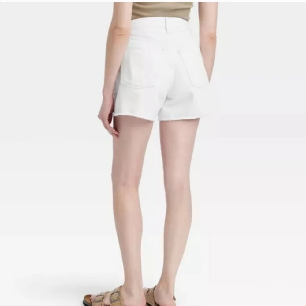 Women's Mid-Rise 90's Baggy Jean Shorts - Universal Thread White 28
